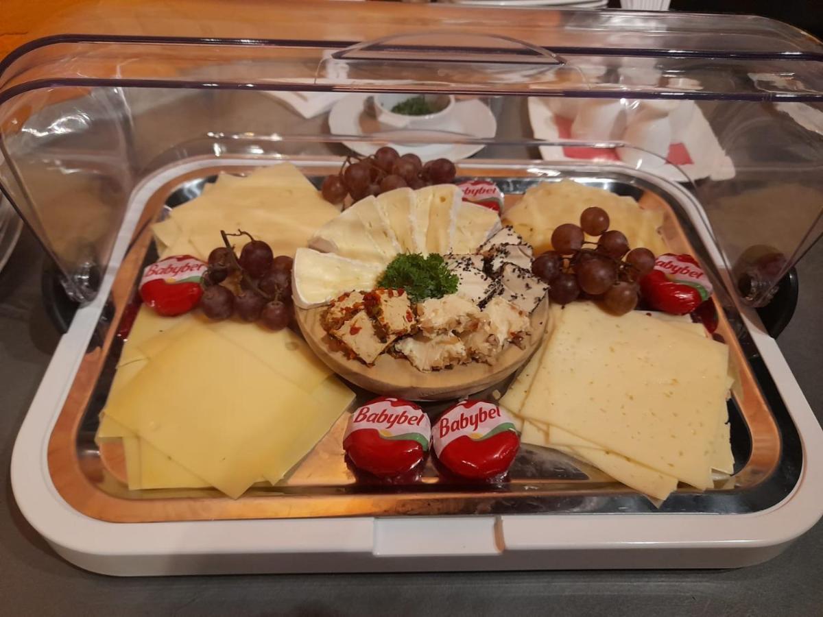 Alt Warburg Hotel Kültér fotó