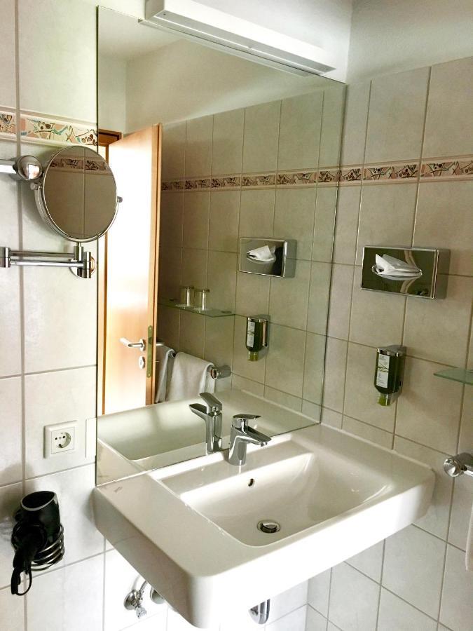 Alt Warburg Hotel Kültér fotó