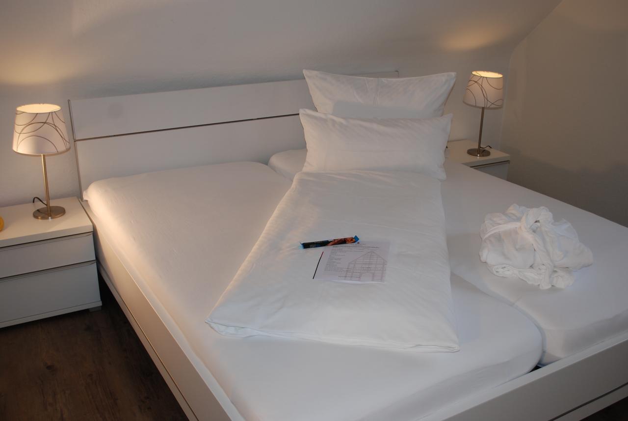 Alt Warburg Hotel Kültér fotó