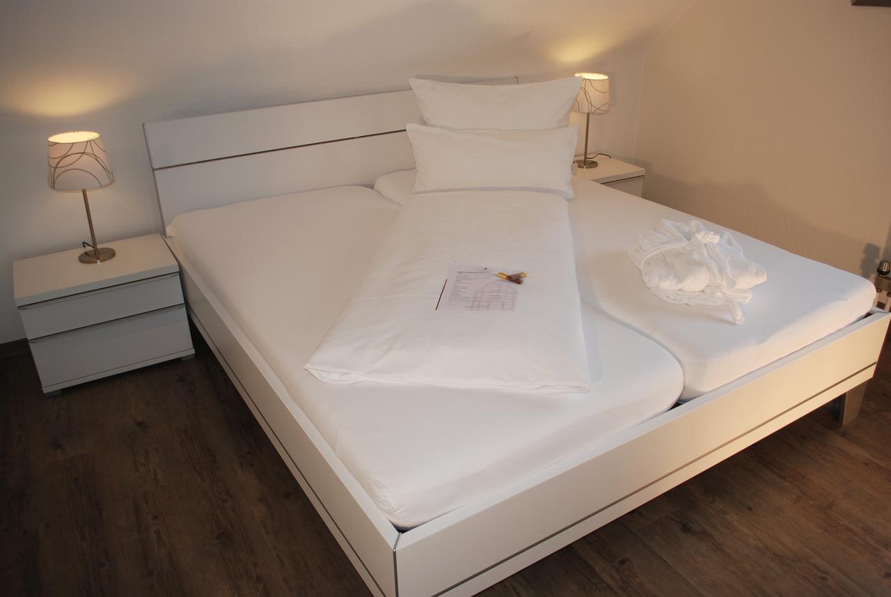Alt Warburg Hotel Kültér fotó