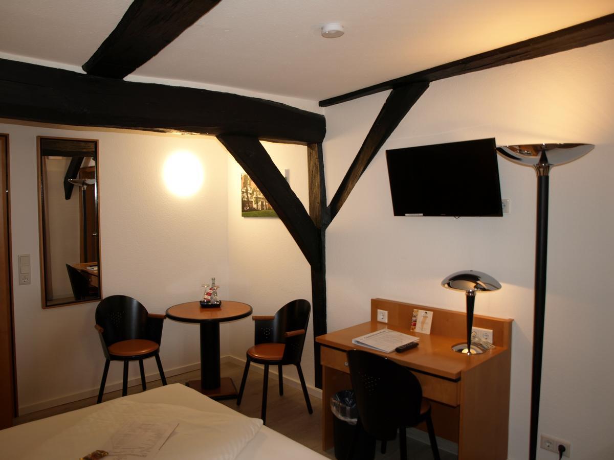 Alt Warburg Hotel Kültér fotó