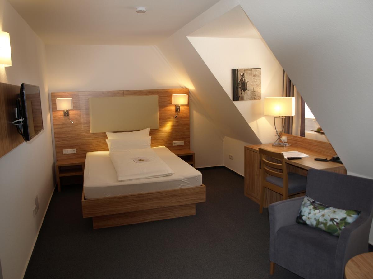 Alt Warburg Hotel Kültér fotó