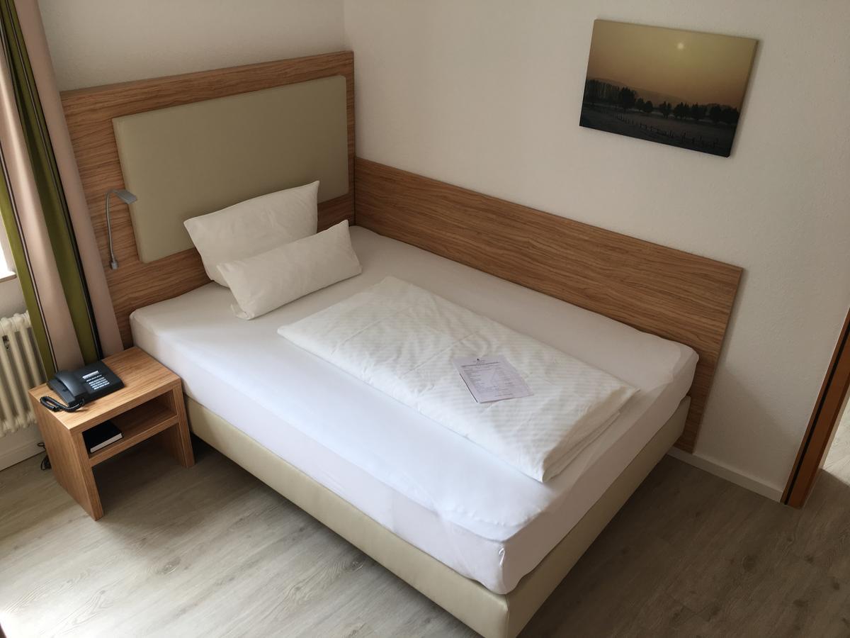 Alt Warburg Hotel Kültér fotó