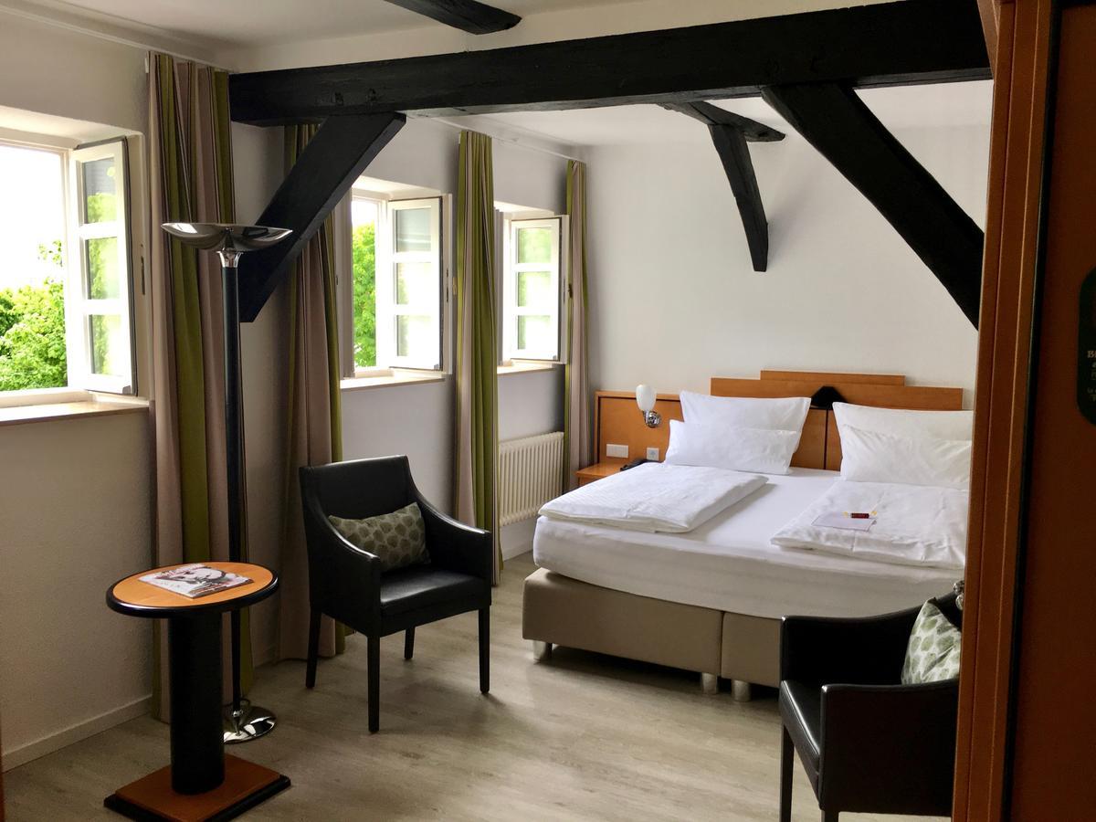 Alt Warburg Hotel Kültér fotó