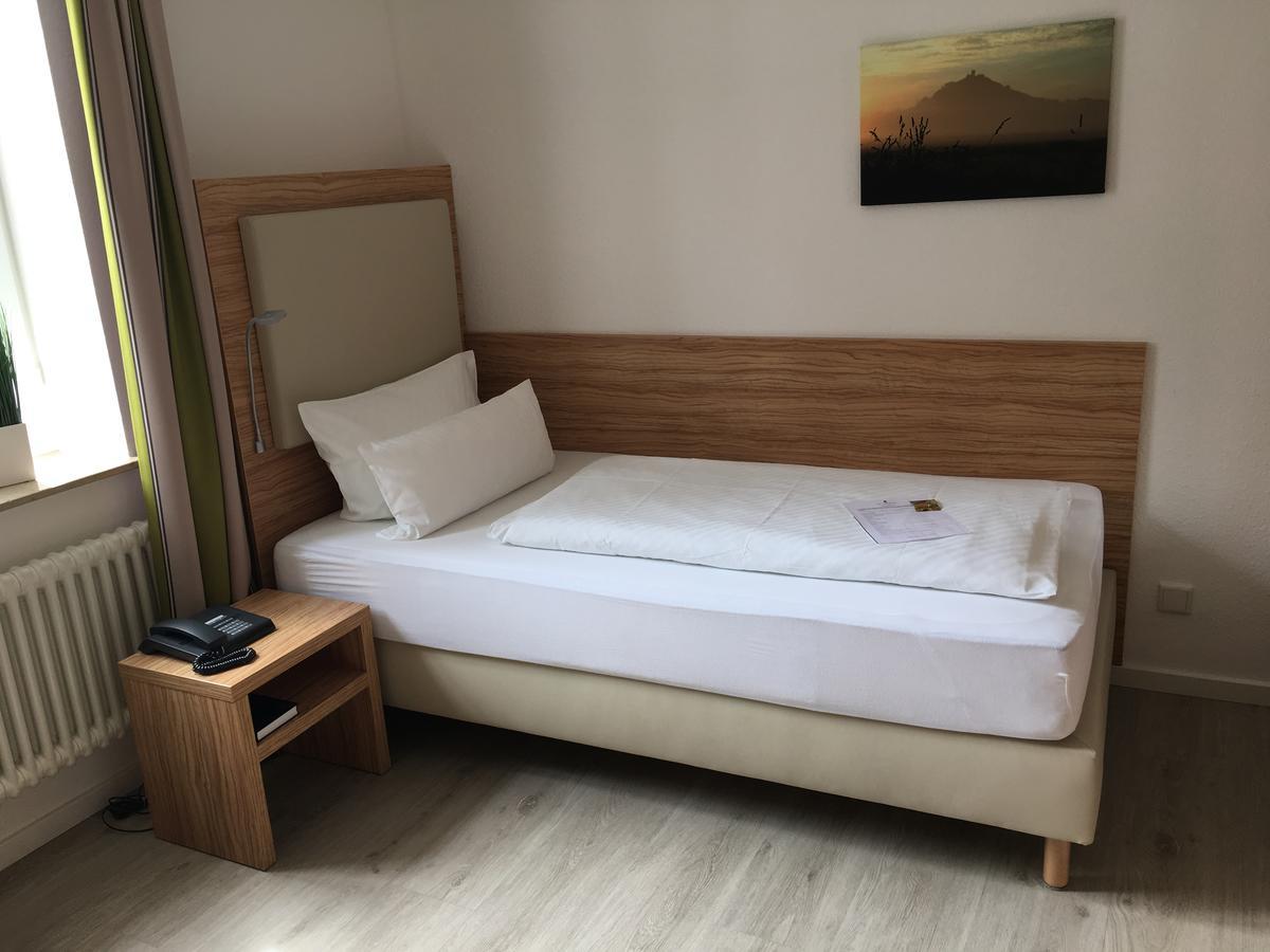 Alt Warburg Hotel Kültér fotó