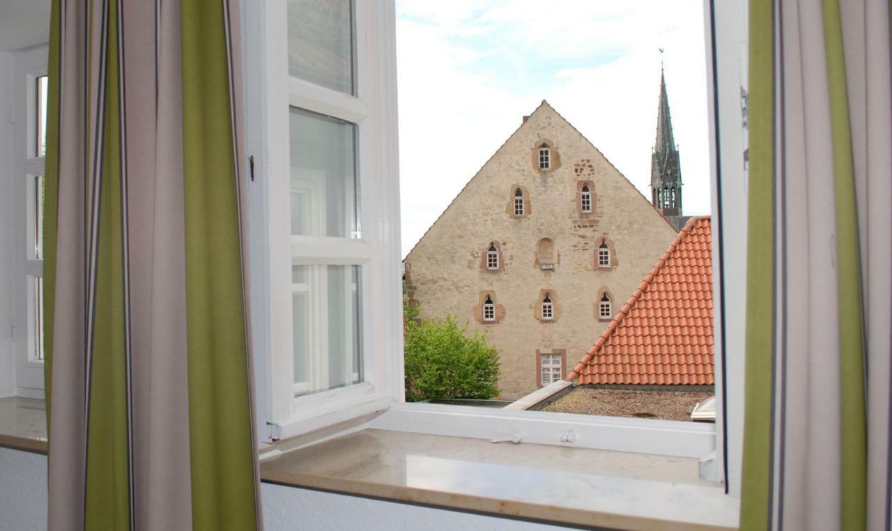 Alt Warburg Hotel Kültér fotó
