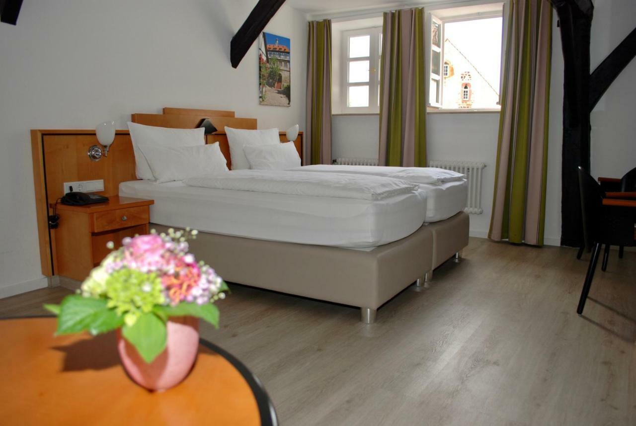 Alt Warburg Hotel Kültér fotó